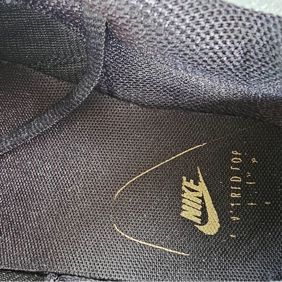 Nike Air Max Plus- University Red & Metallic Gold- 8.5 - Picture 5 of 9